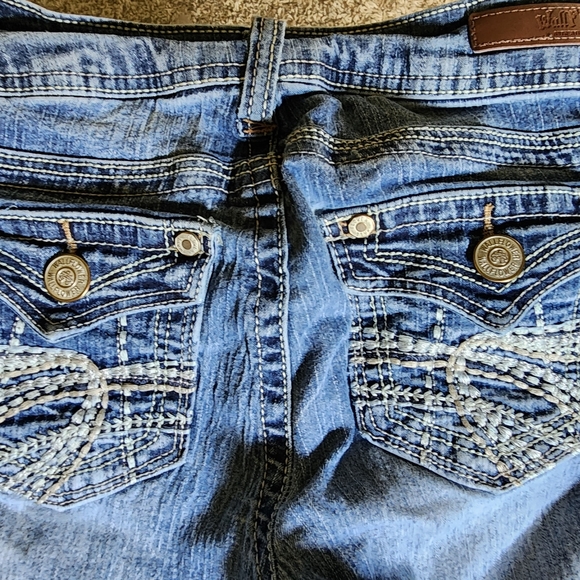 Wallflower Jeans - Picture 3 of 4